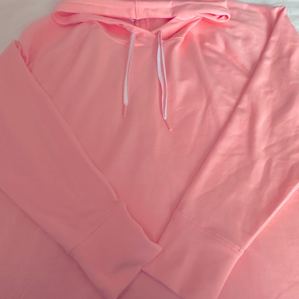 DSG Pullover . New with tags. Size XXL